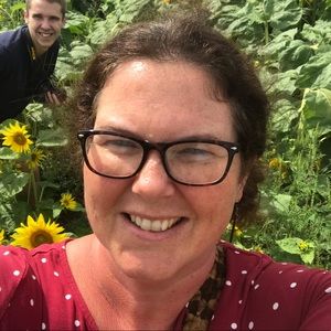 Meet your Posher, Amalia